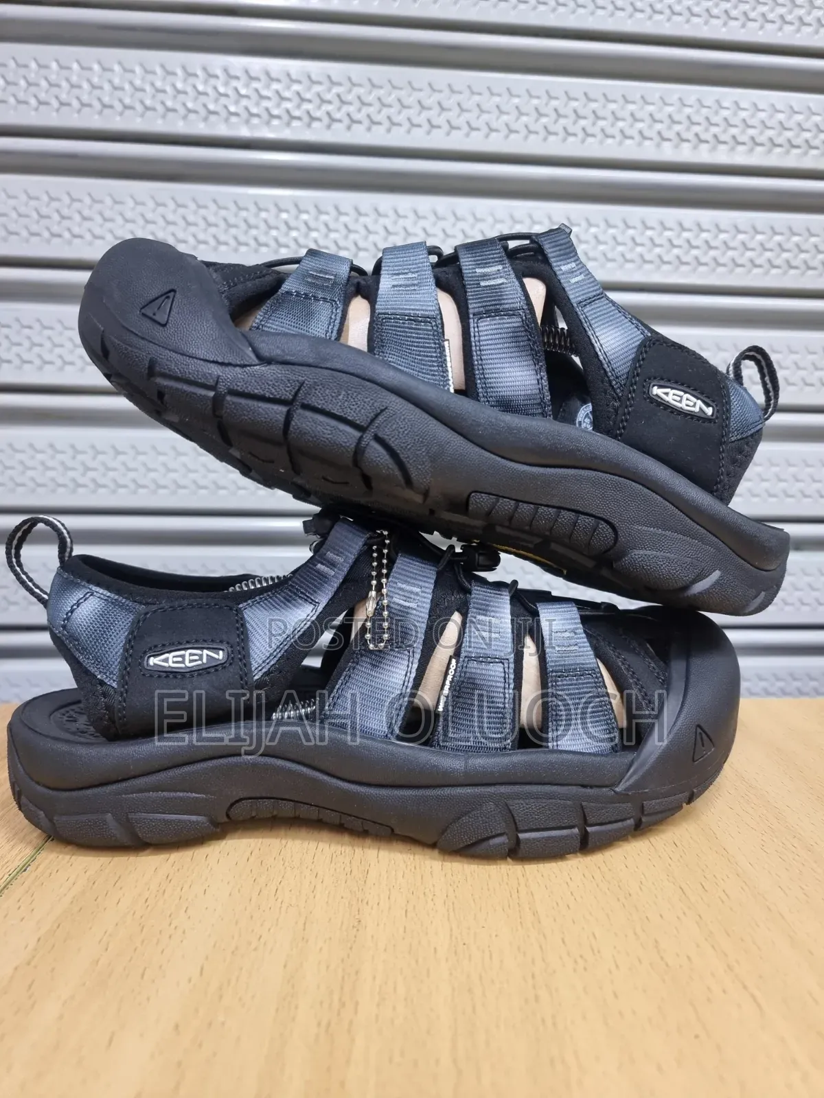 Keen's Men Newport H2 Sandals Black/Grey Is Now Available