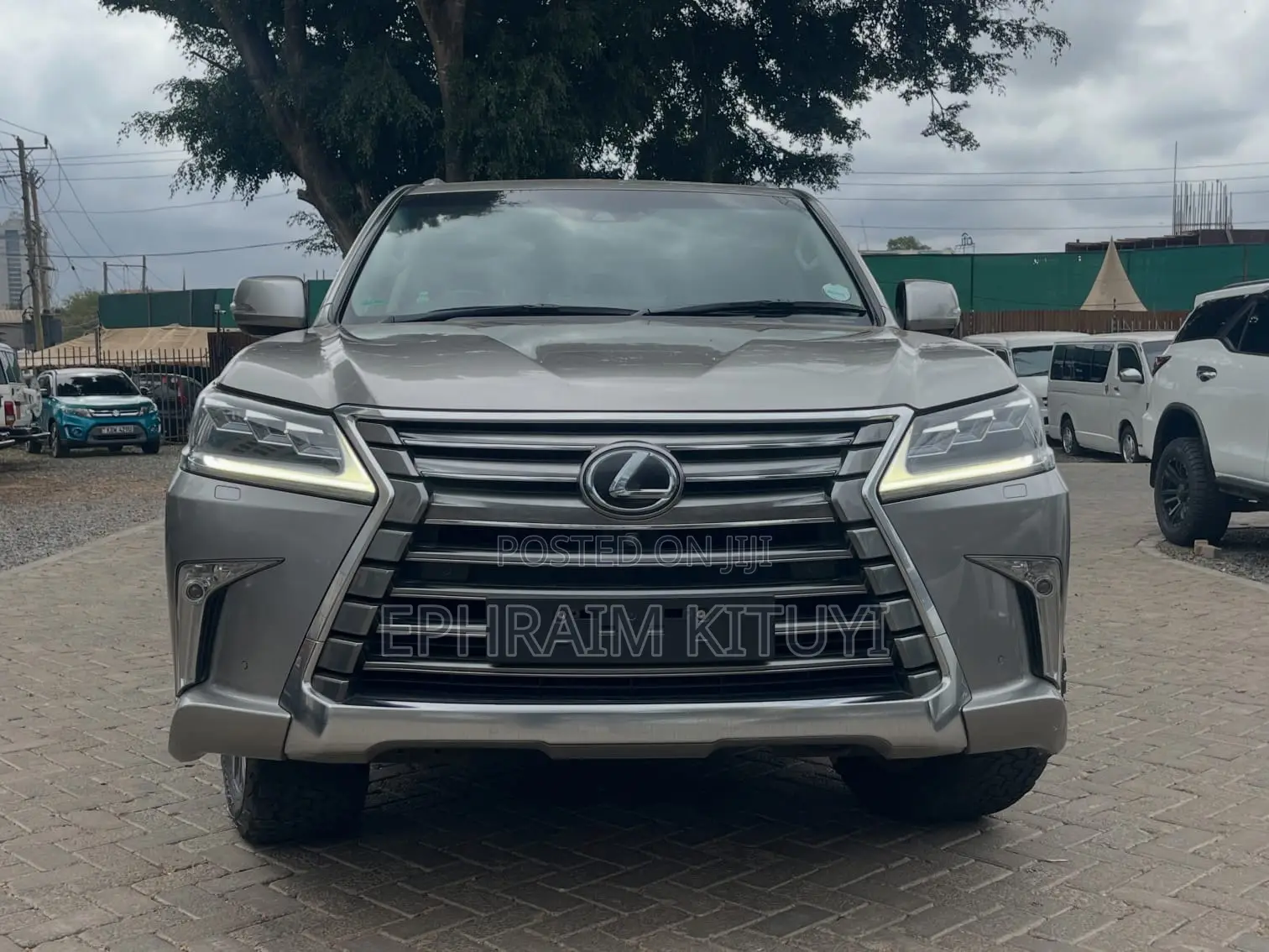 Lexus LX 2017 Silver