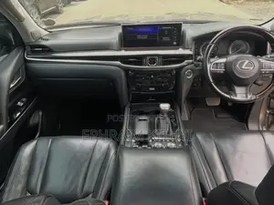 Lexus LX 2017 Silver