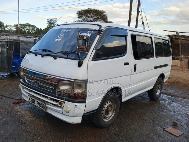 Toyota HiAce 2000 White - thumbnail 3