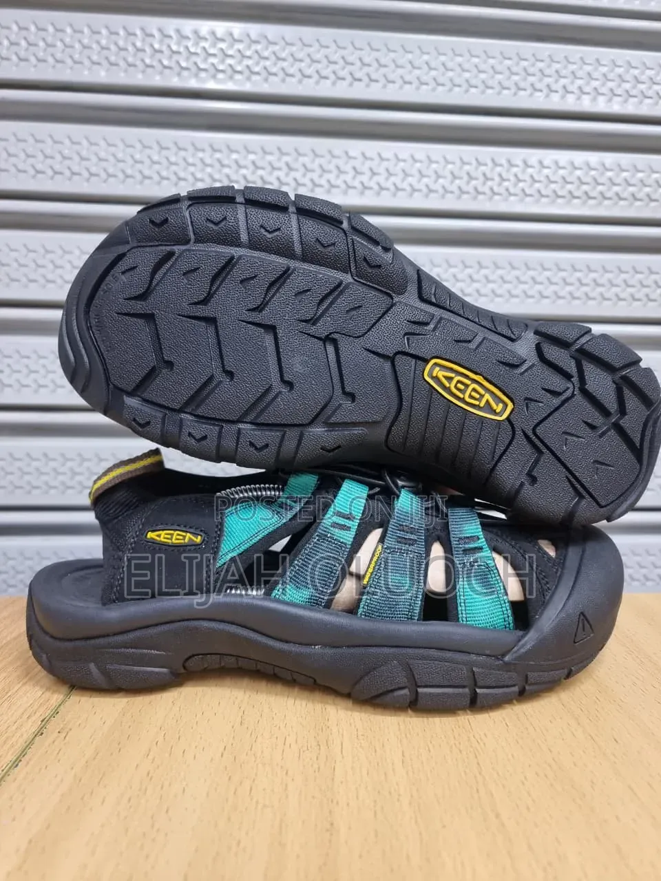 Keen's Men Newport H2 Sandals Black/Green Is Now Available
