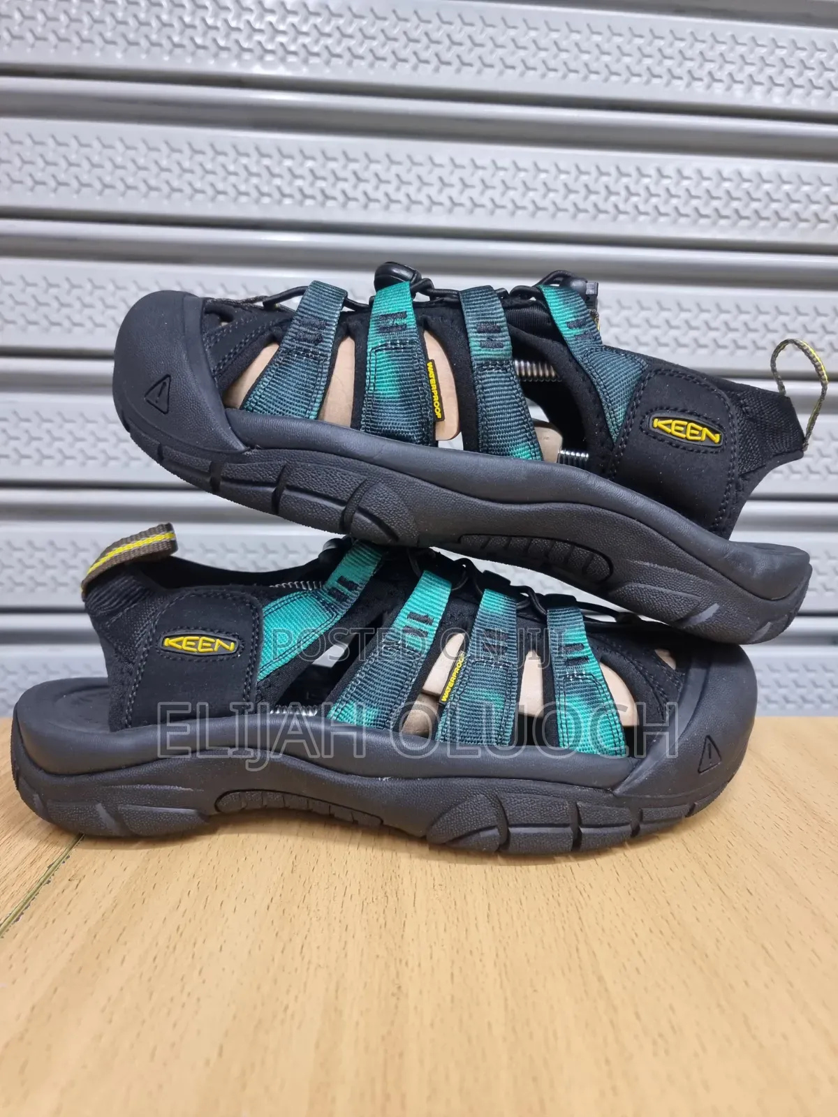 Keen's Men Newport H2 Sandals Black/Green Is Now Available