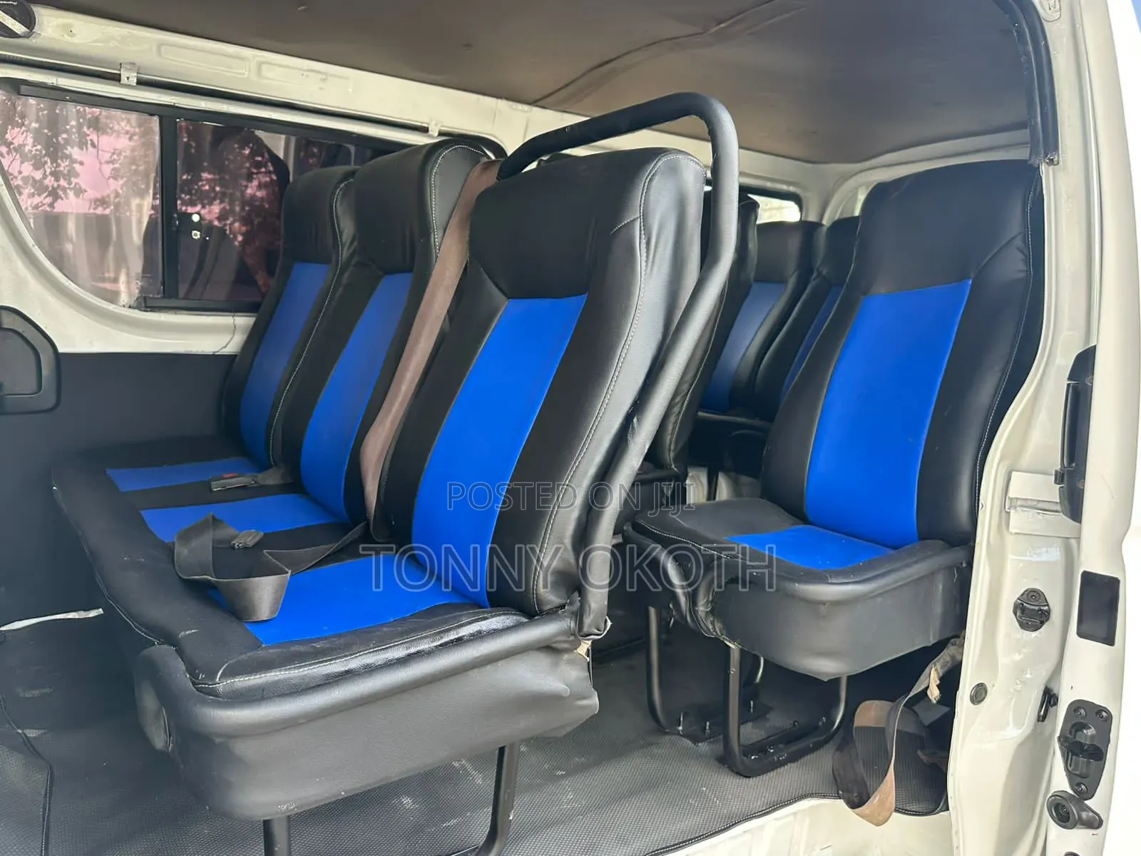 Toyota HiAce 2014 White