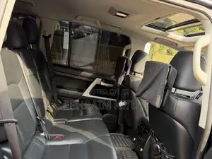 Toyota Land Cruiser 2016 Blue