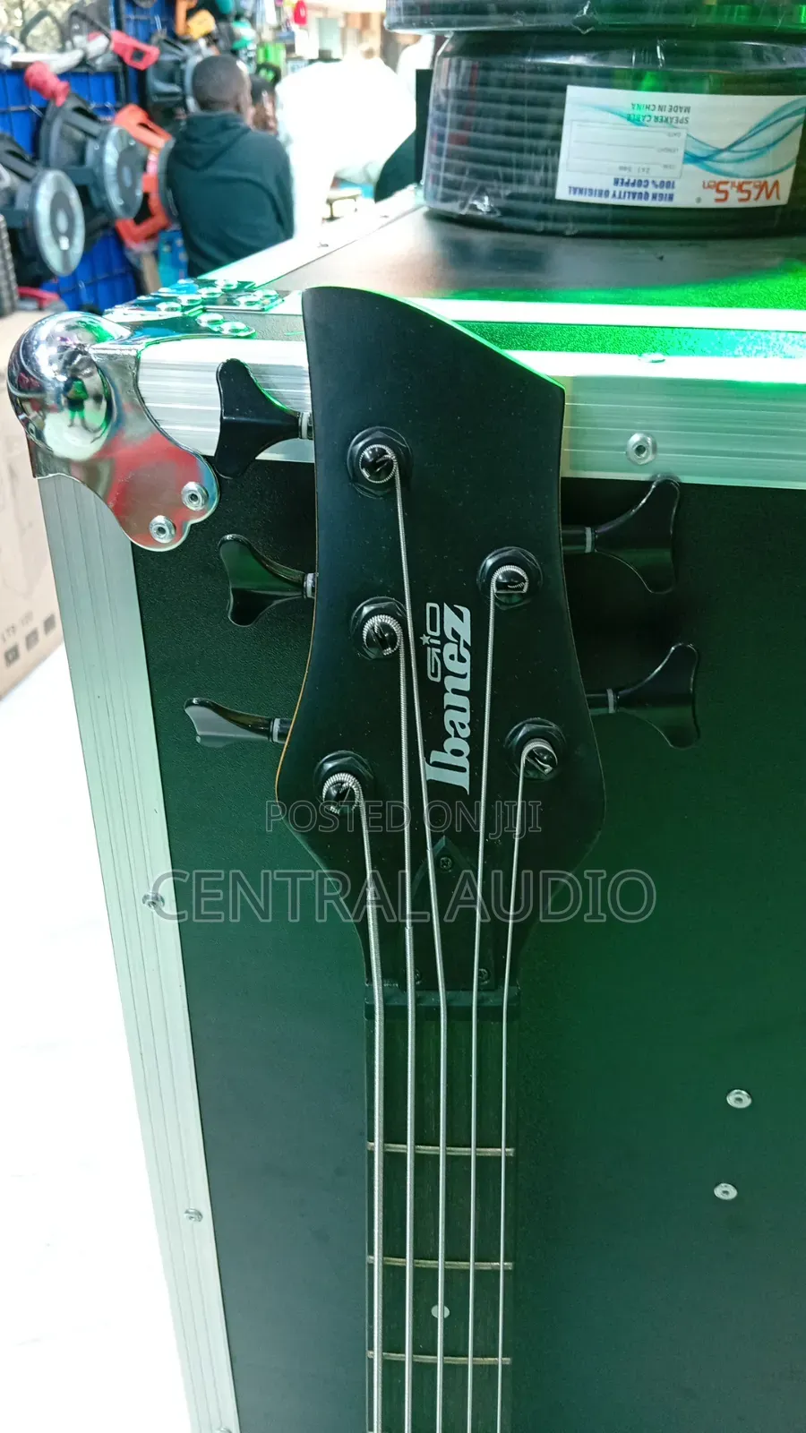 Professional Ibanez Active 5strings Bass Guitar