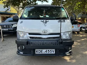 Toyota HiAce 2014 White