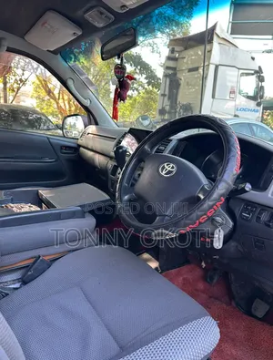 Toyota HiAce 2014 White