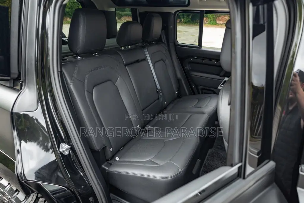 Land Rover Defender X-Dynamic SE 2023 Black