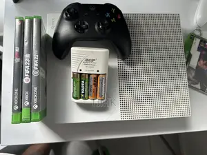 Xbox One S (500gb) Bundle - 1controller + 3 Games
