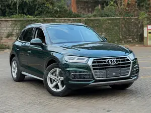 Audi Q5 2.0T Premium AWD quattro 2019 Green