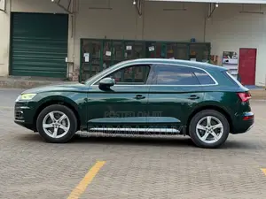 Audi Q5 2.0T Premium AWD quattro 2019 Green