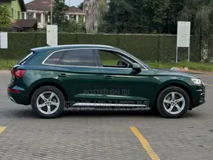 Audi Q5 2.0T Premium AWD quattro 2019 Green