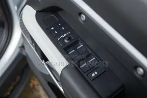 Land Rover Defender 2024 Gray
