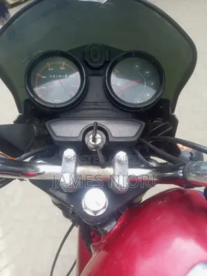 Bajaj Boxer UG 2021 Red