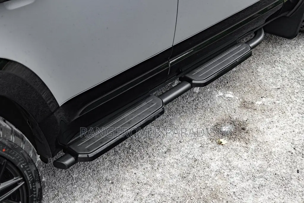 Land Rover Defender 2024 Gray