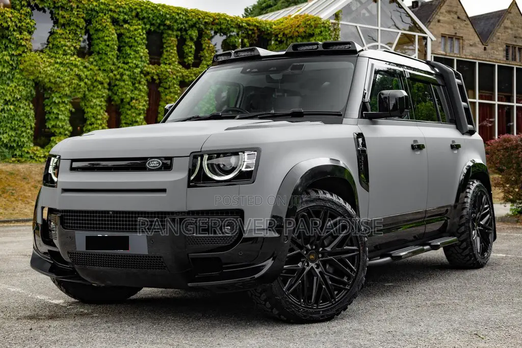 Land Rover Defender 2024 Gray