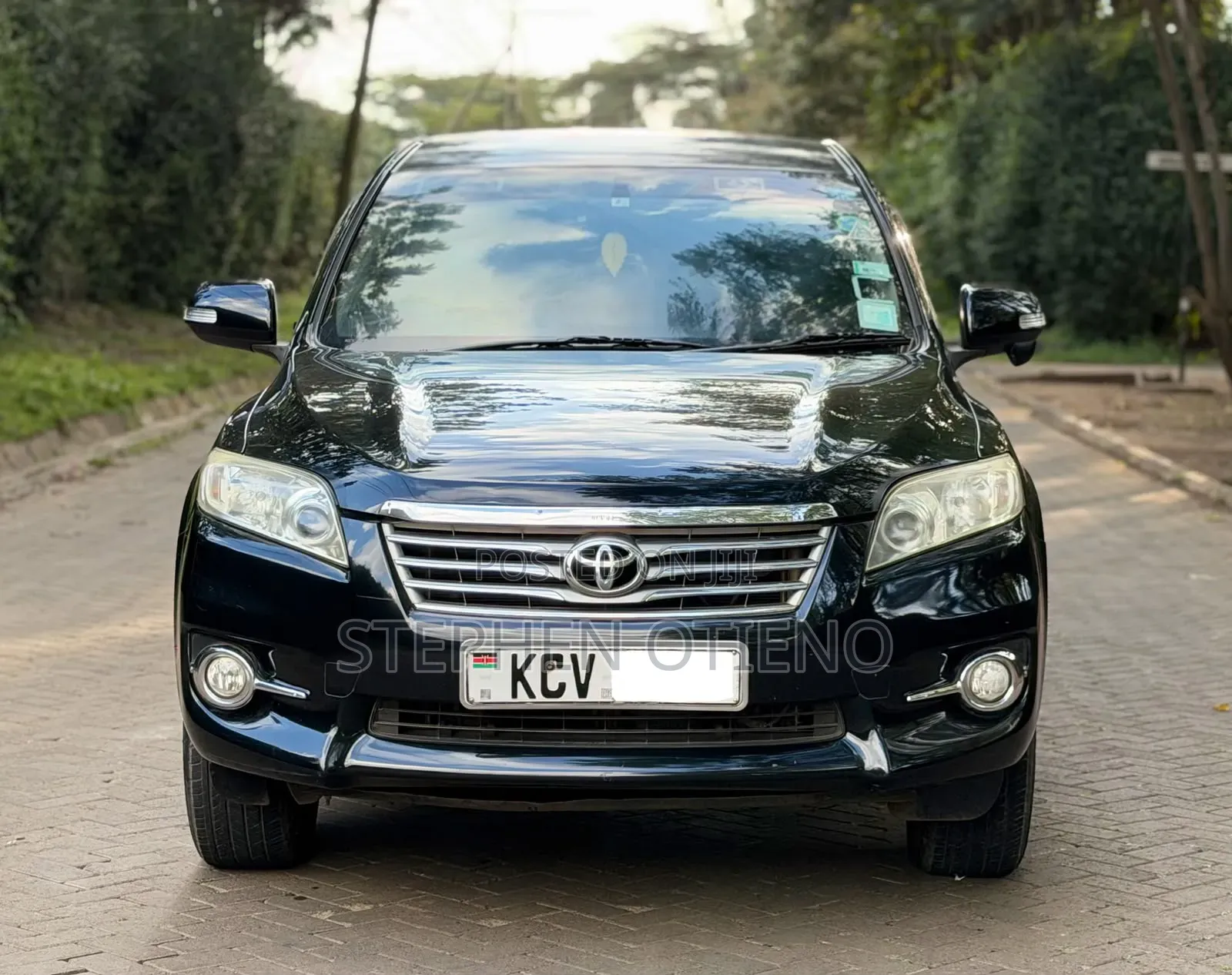 Toyota Vanguard 2012 Black