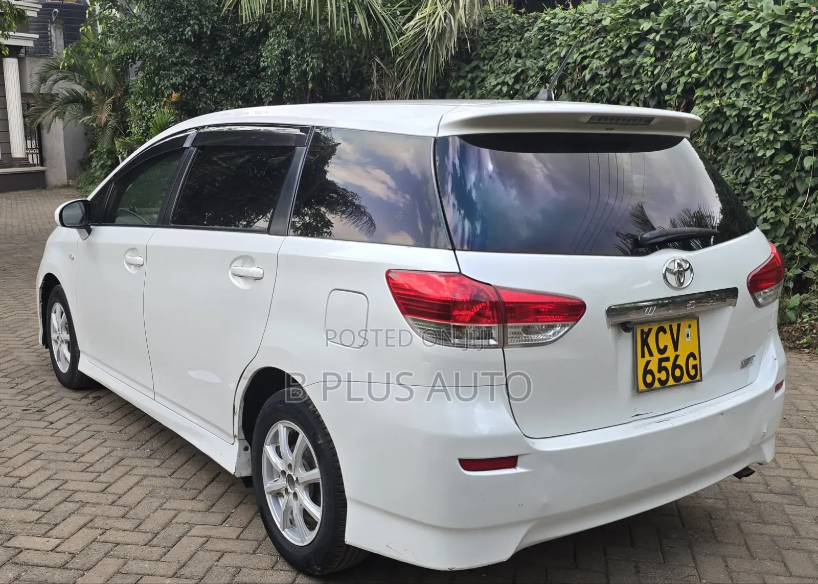 Toyota Wish 2012 White