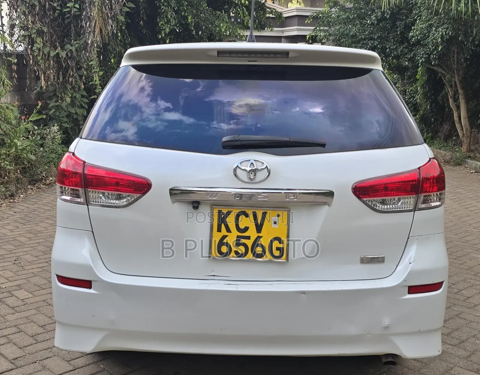 Toyota Wish 2012 White