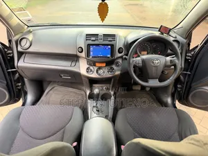 Toyota Vanguard 2012 Black