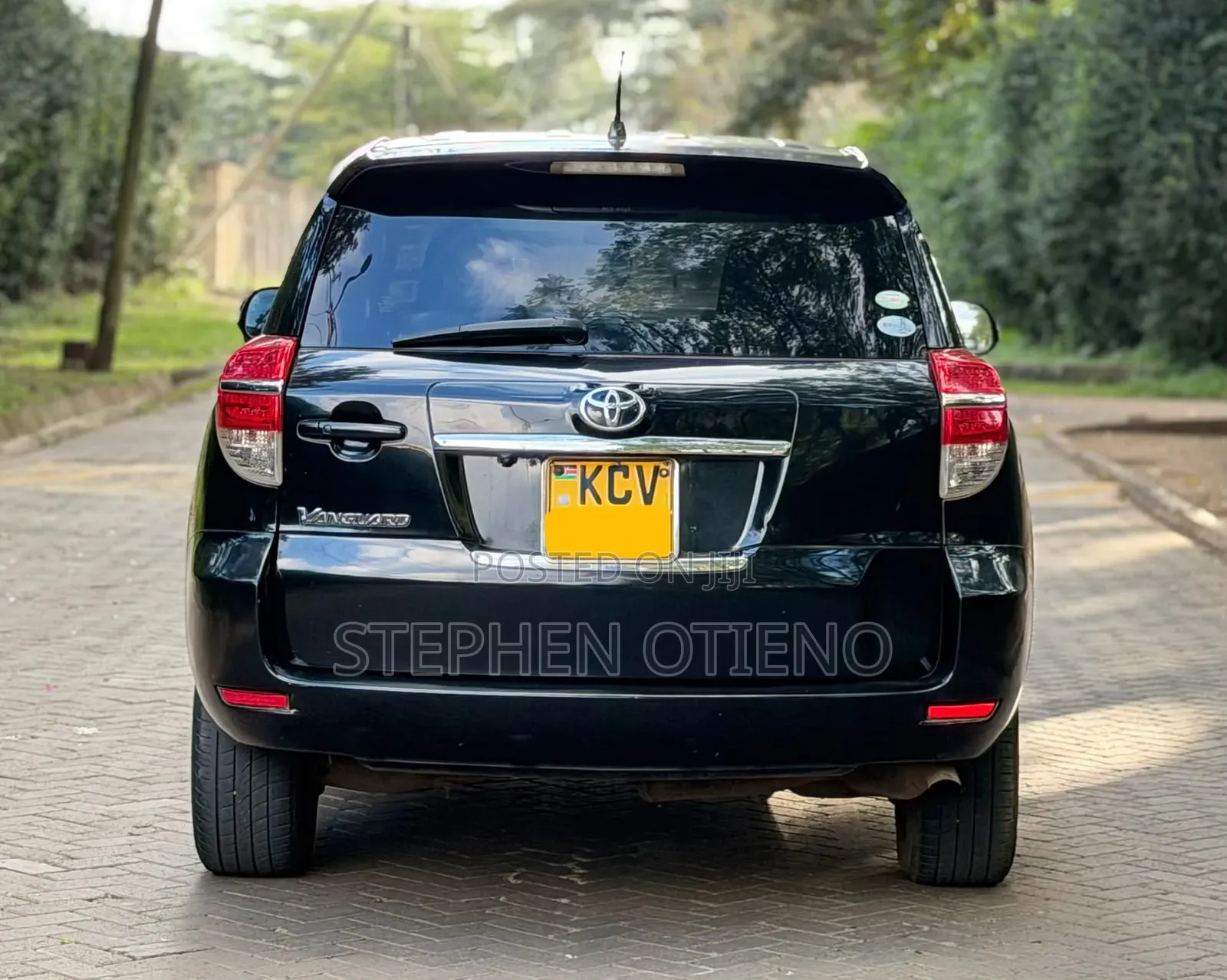 Toyota Vanguard 2012 Black