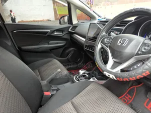 Honda Fit 2017 Silver