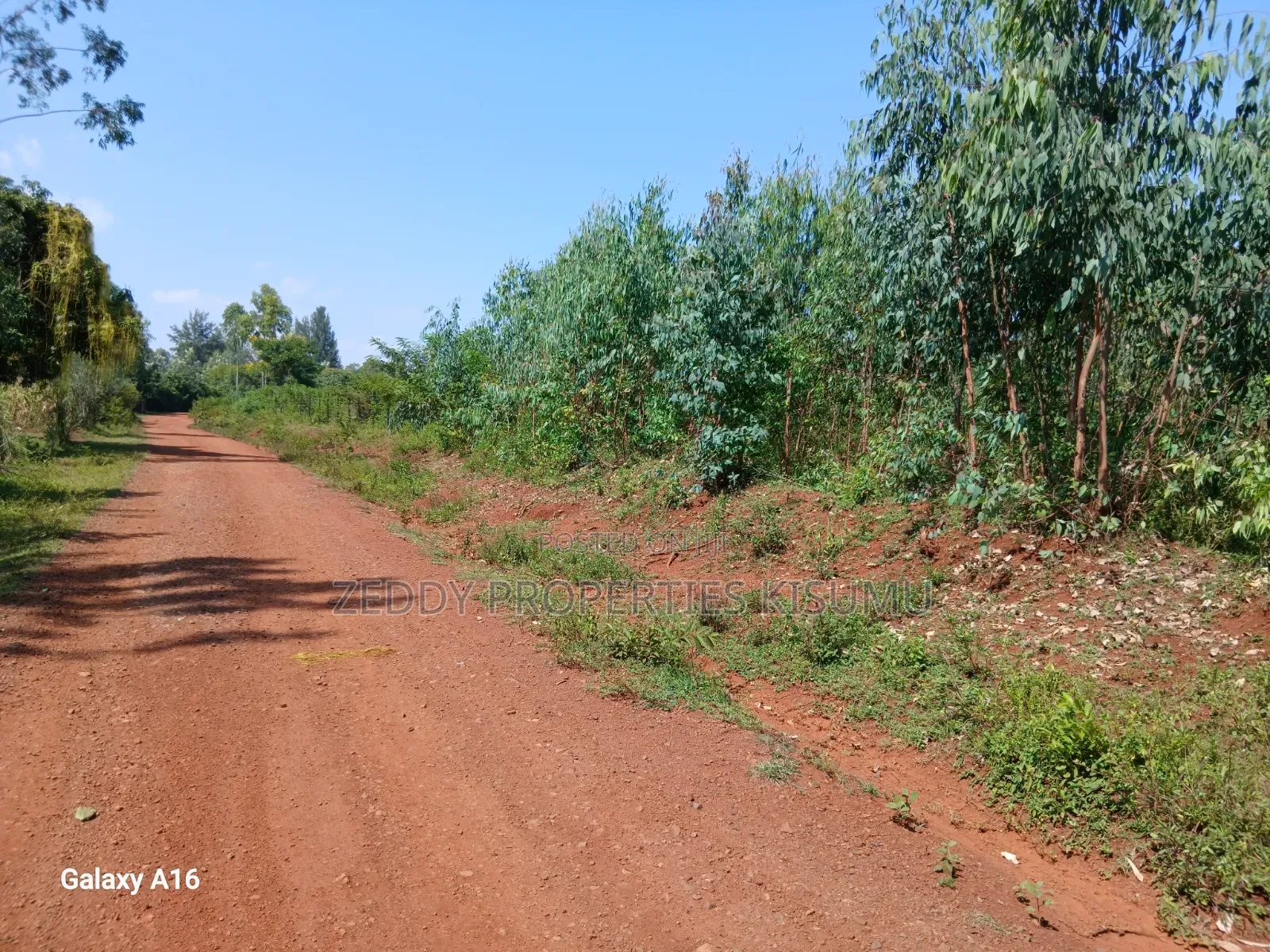 2 Acres Kisumu Nyahera Touching the Road End-to-End
