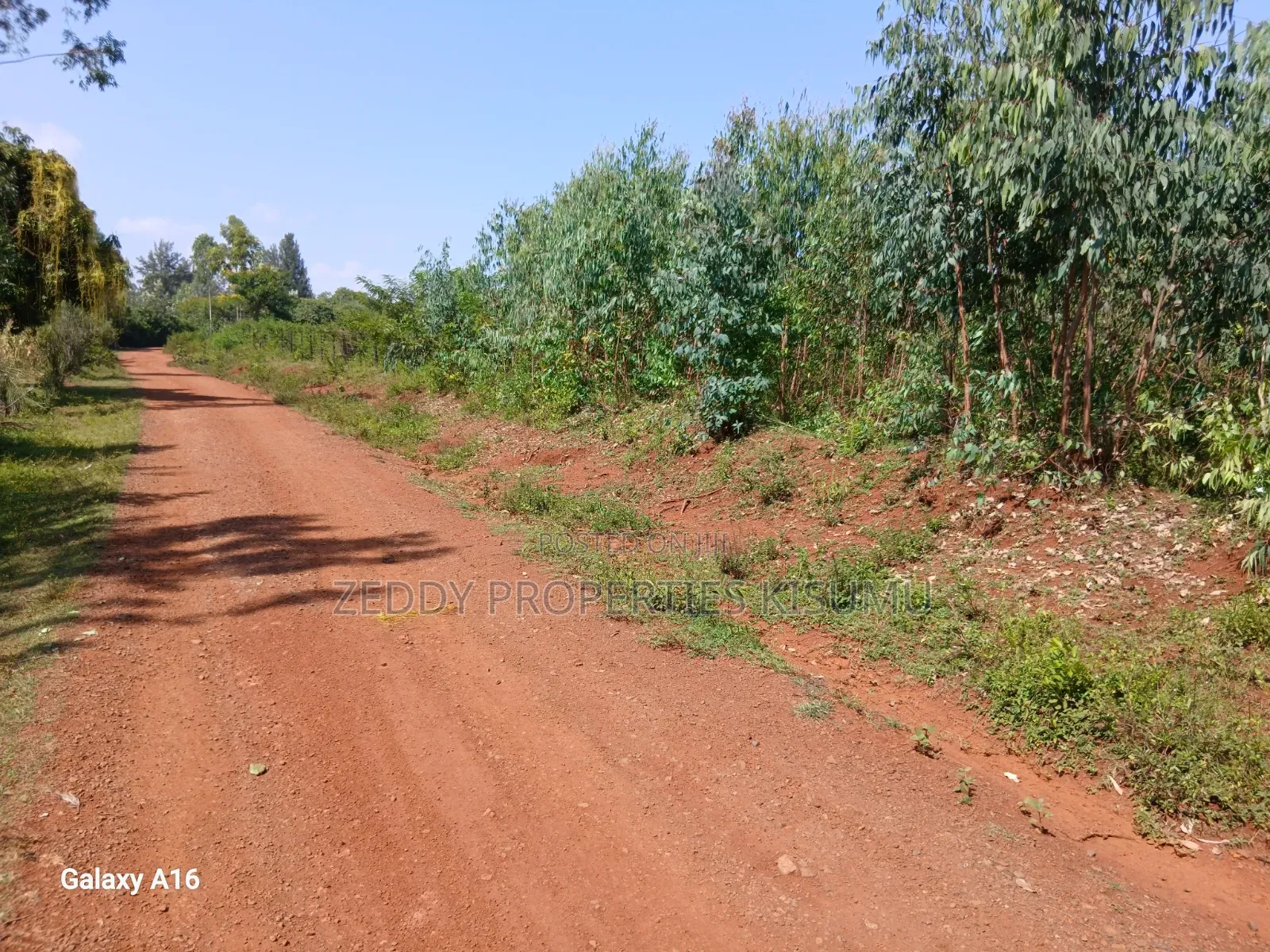 2 Acres Kisumu Nyahera Touching the Road End-to-End