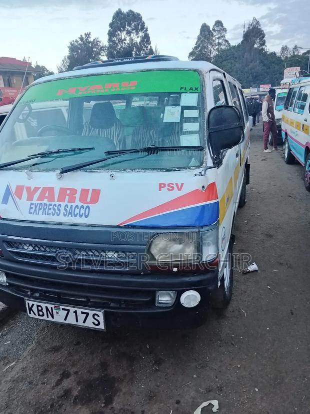 Toyota HiAce 2006 White - thumbnail 7
