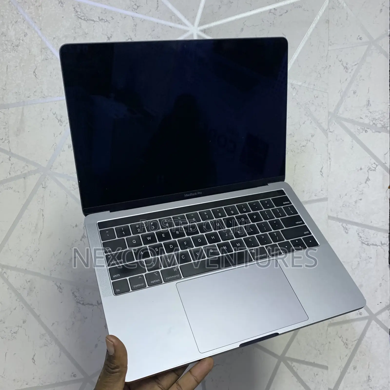 Laptop Apple MacBook Pro 16GB Intel Core i7 SSD 256GB