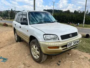 Toyota RAV4 Automatic 2000 White