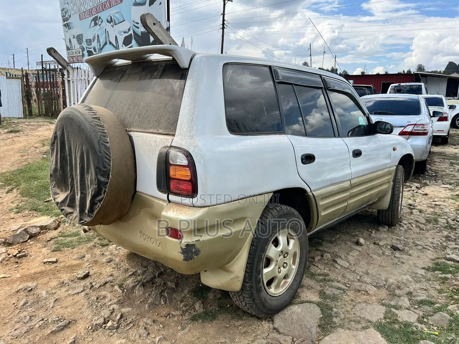 Toyota RAV4 Automatic 2000 White