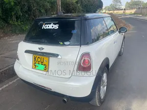 Mini Cooper 2012 White