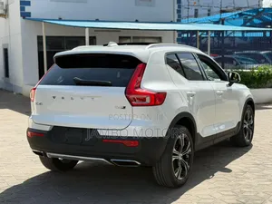Volvo XC40 T4 Hybrid FWD 2020 White 