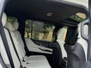 Lexus LX 2022 White