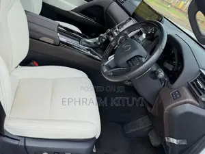 Lexus LX 2022 White