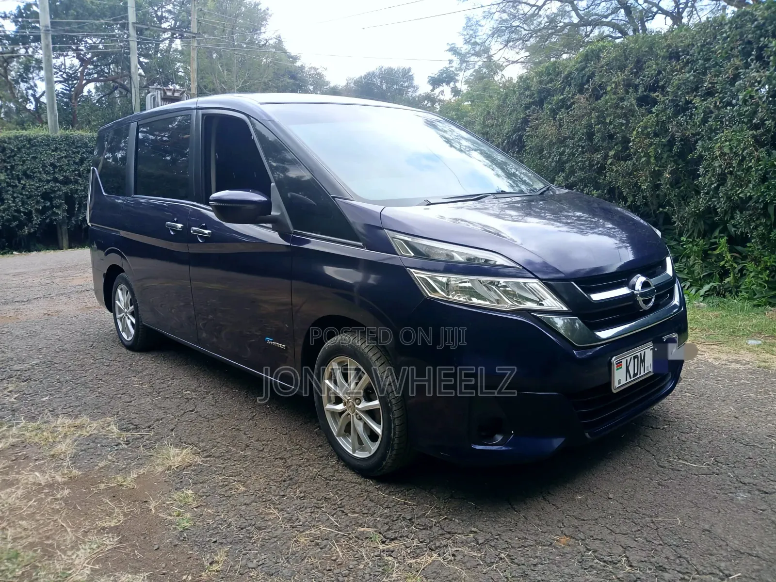 Nissan Serena 2017 Purple