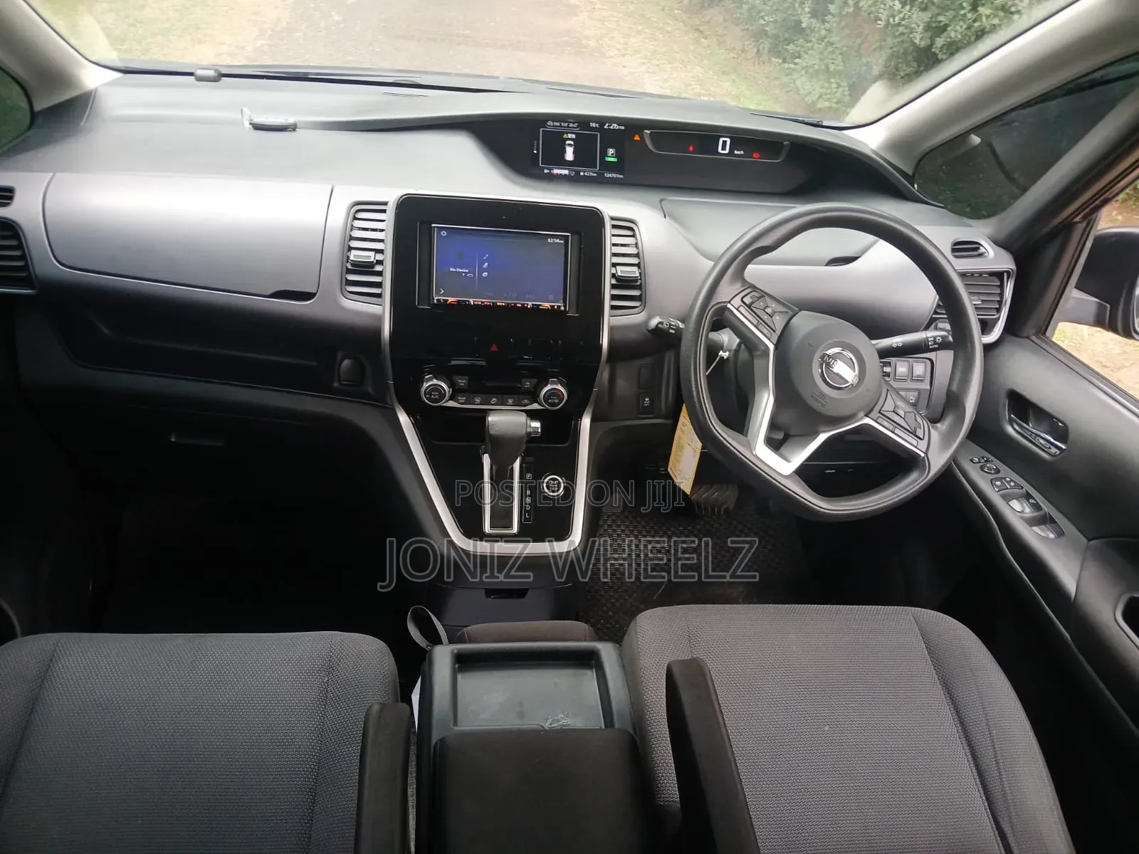 Nissan Serena 2017 Purple