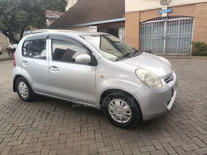 Toyota Passo 2014 Silver