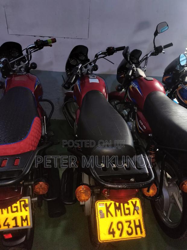 Bajaj Boxer 125 2026 Red - thumbnail 2