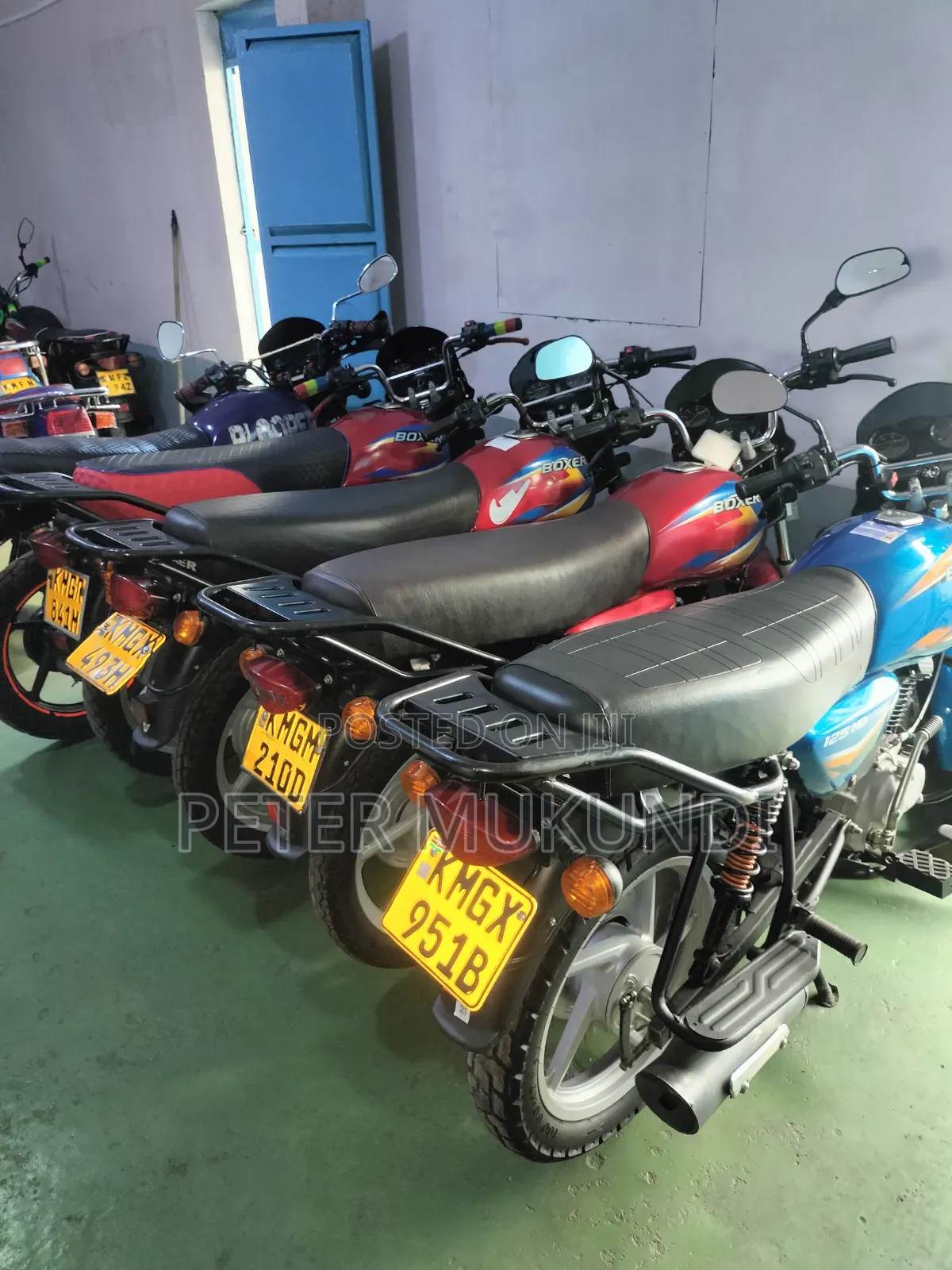 Bajaj Boxer 125 2026 Red