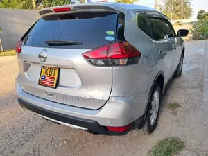 Nissan X-Trail 2018 Silver