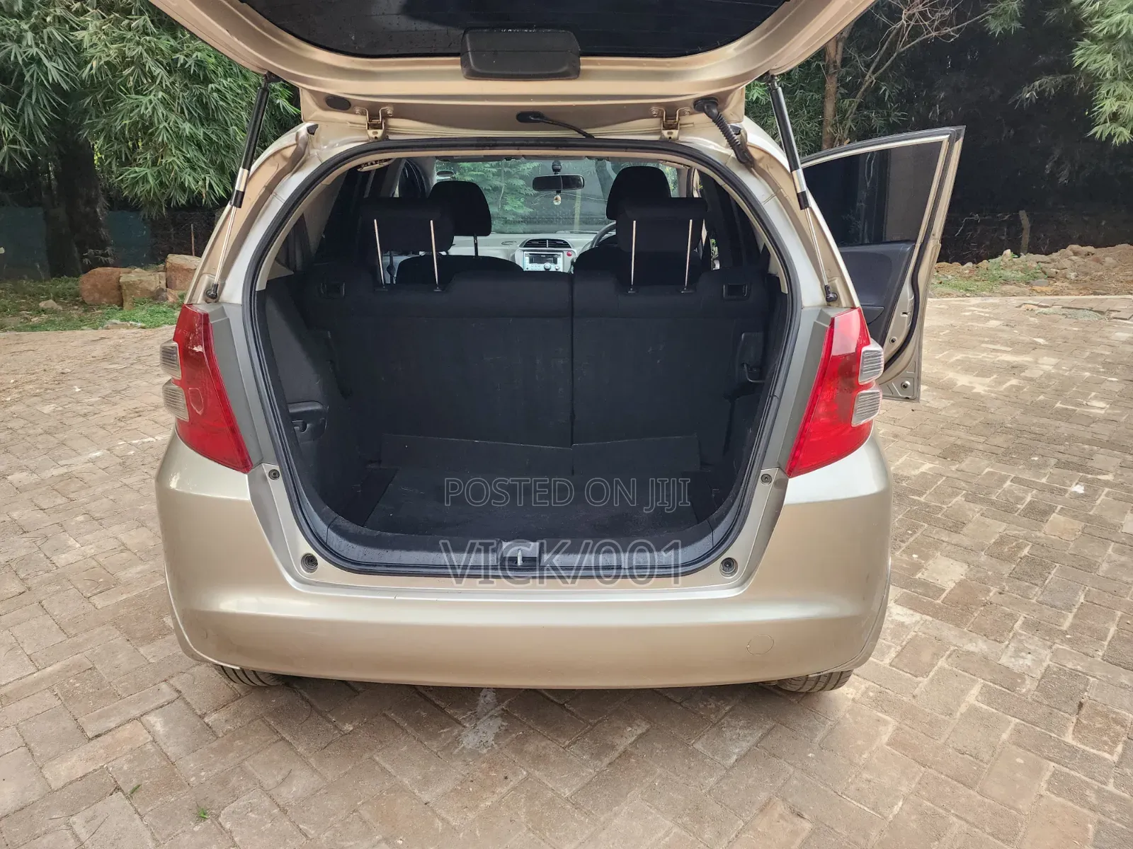 Honda Fit Automatic 2011 Beige