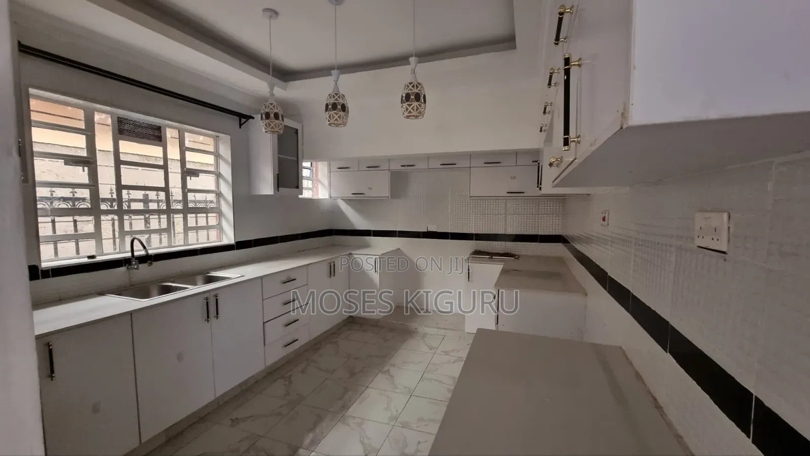 3bdrm Bungalow in Kimunyu, Kenyatta Road / Theta  for rent