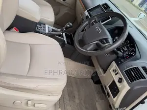 Toyota Land Cruiser Prado 2019 White