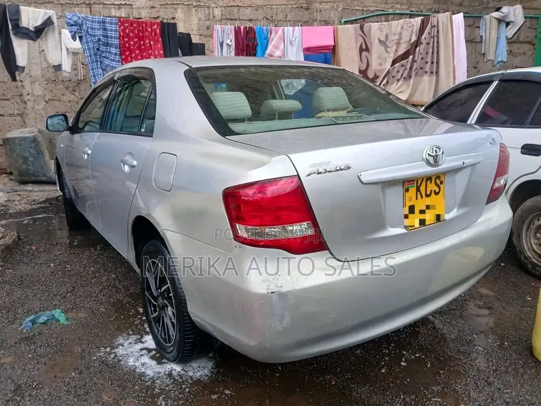 Toyota Axio 1.5 G 2WD 2011 Silver