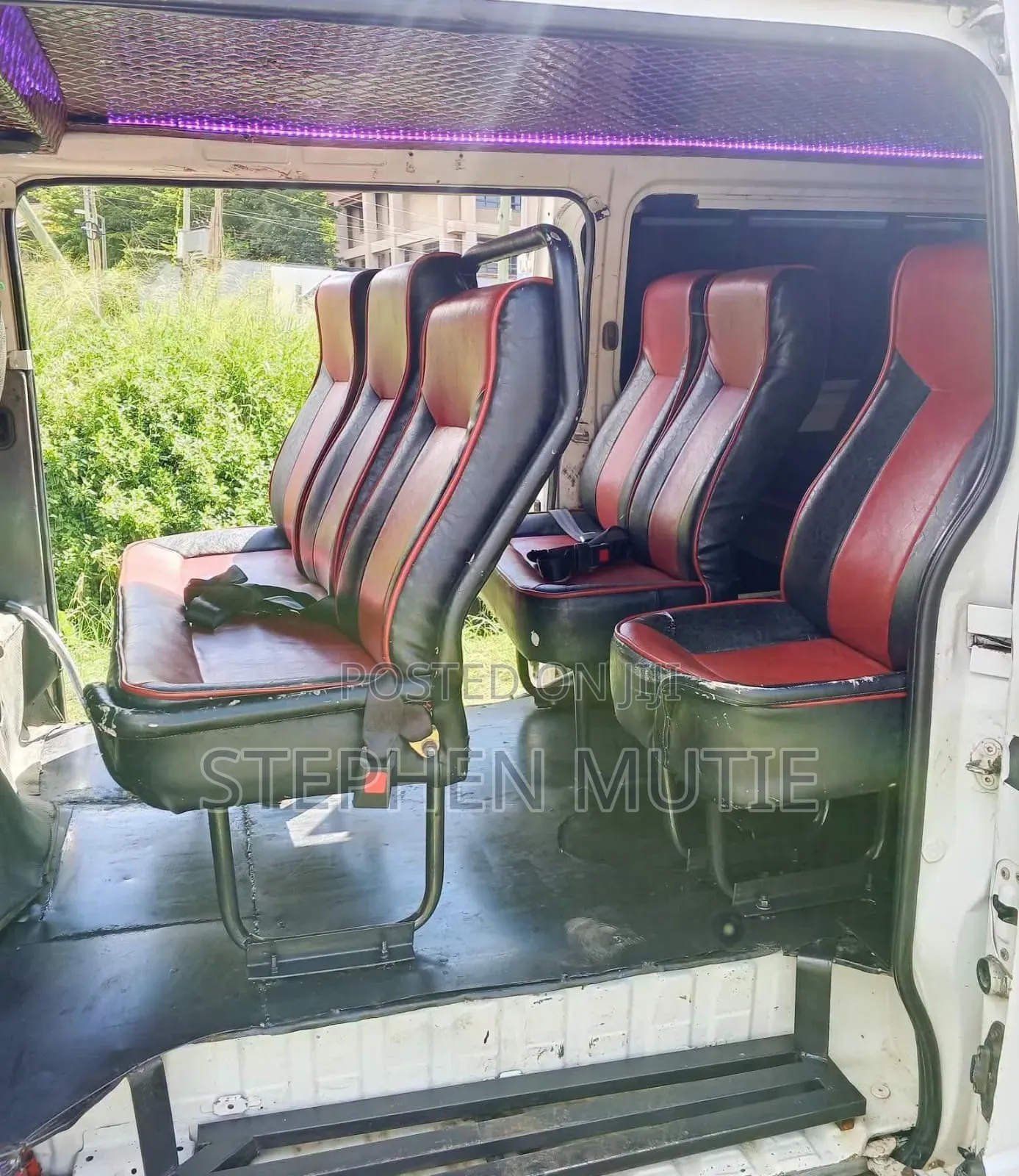Toyota HiAce 2014 White