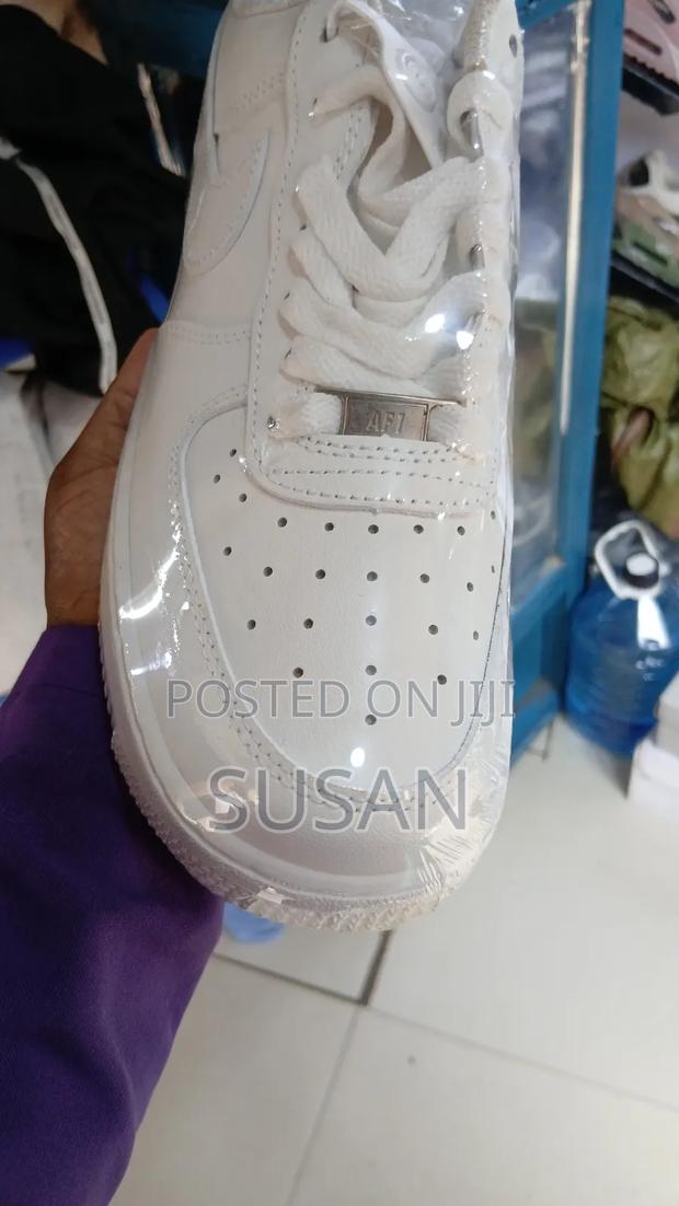 Airforce Shoes - main view