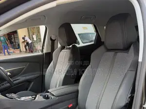 Peugeot 3008 2019 Green