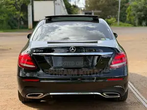 Mercedes-Benz E200 2019 Black